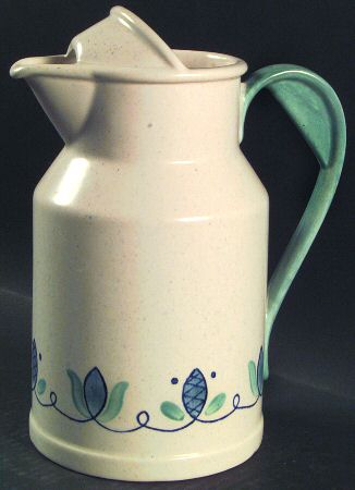 Cape Cod 64 Oz Pitcher