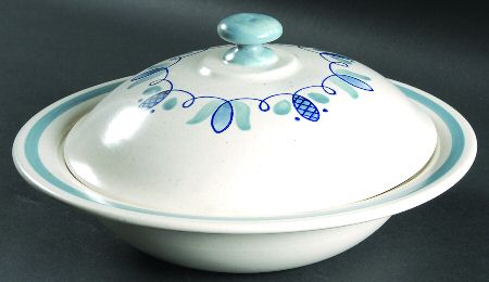 Cape Cod Round Covered Vegetable