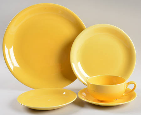 Casual California Yellow 5 Piece Place Setting