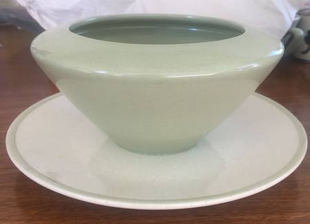 California Geranium Gravy Boat with Attached Underplate