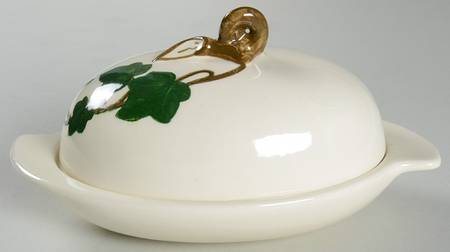 California Ivy 1/4 Lb Covered Butter by Metlox - Poppytrail - Vernon