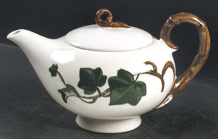 California Ivy Teapot & Lid by Metlox - Poppytrail - Vernon