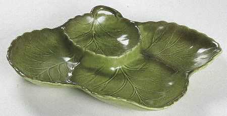 California Strawberry 14" Leaf Dish