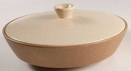 California Tempo Brown Round Covered Vegetable