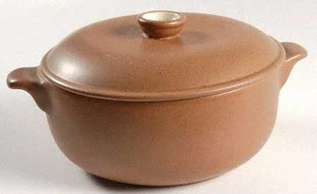 California Tempo Brown 1.25 Qt Round Covered Casserole