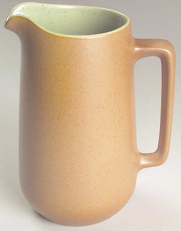 California Tempo Green 32 Oz Pitcher