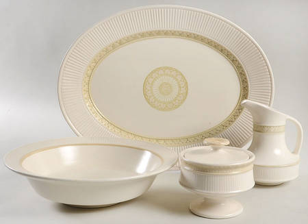 Classic Flower 5 Piece Hostess Set