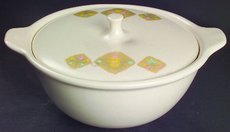 Country Cousins 1.5 Qt Round Covered Casserole