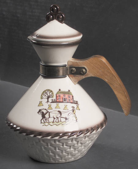 Colonial Heritage Carafe & Lid