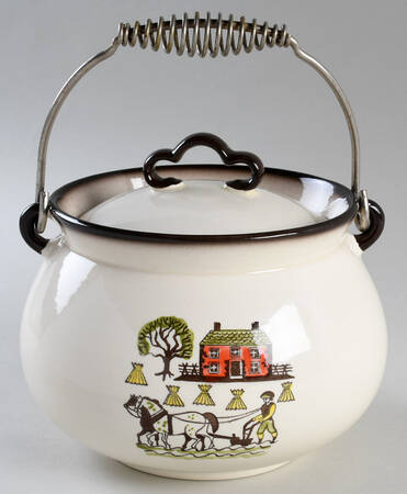 Colonial Heritage Kettle Casserole & Lid w/Metal Handle