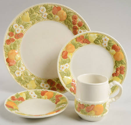 Della Robbia 4 Piece Place Setting