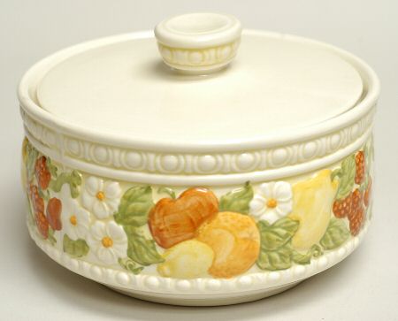 Della Robbia 1.5 Qt Round Covered Casserole