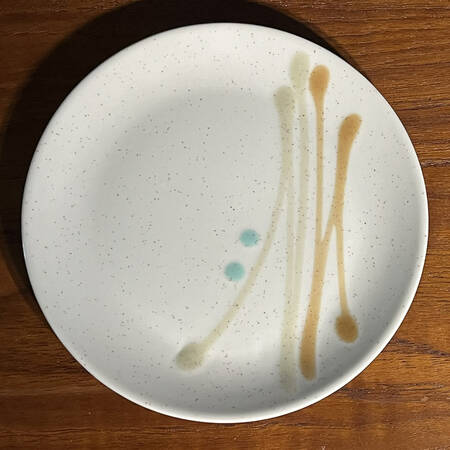 Dis-N-Dot Bread & Butter Plate