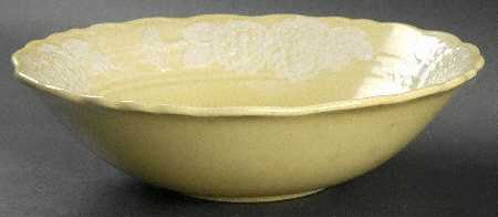 Flora Lace 9" Round Vegetable Bowl