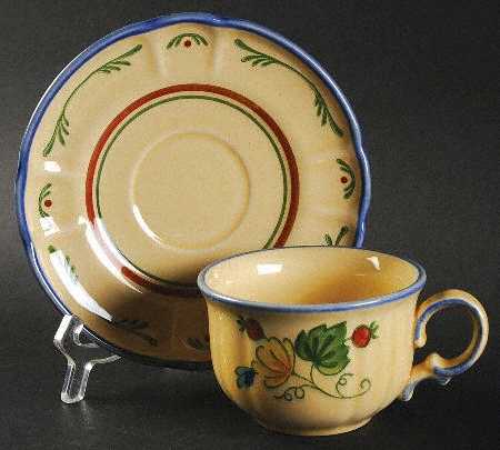 Gigi Flat Cup & Saucer Set