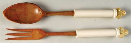Golden Fruit 2-Piece Wood/Ceramic Salad Set
