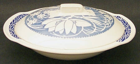 Hawaiian Flowers Blue Lugged Chowder Bowl & Lid
