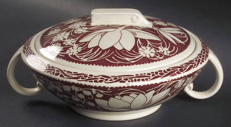 Hawaiian Flowers Maroon 1.5 Qt Round Covered Casserole