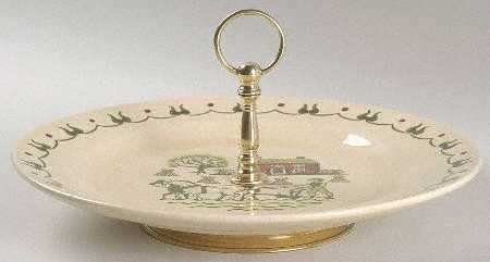 Homestead Provincial Round Serving Plate with Handle (CH)