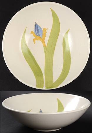 Iris 9" Round Vegetable Bowl