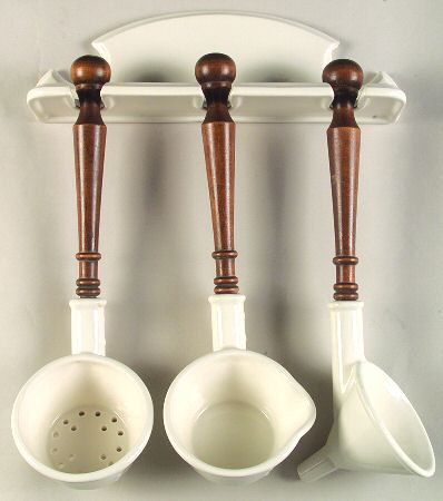 Jamestown Pipkin Set