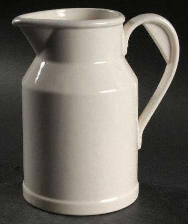 Jamestown 32 Oz Pitcher