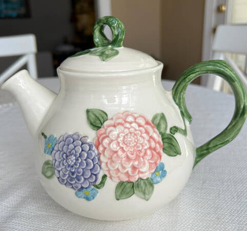 Lavender Blue Teapot & Lid
