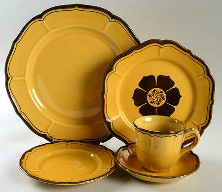 La Mancha Gold 5 Piece Place Setting