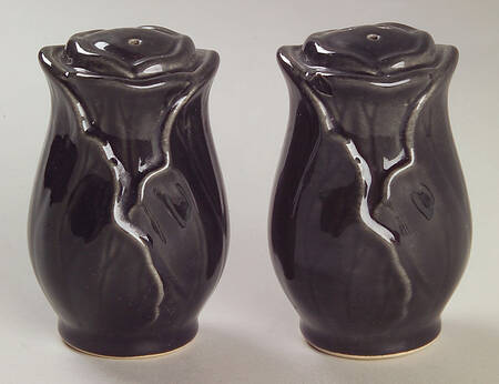 Lotus Black (Glossy) Salt & Pepper Set