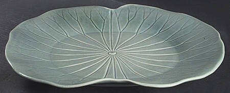Lotus Jade Green 15" Oval Serving Platter