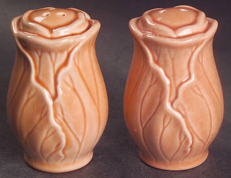 Lotus Peach Apricot Salt & Pepper Set