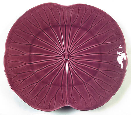 Lotus Plum 15" Oval Serving Platter