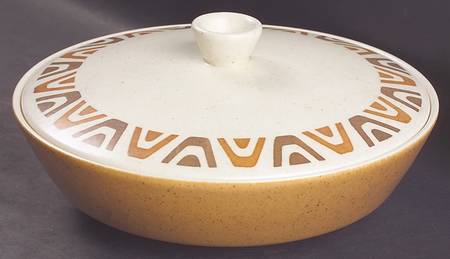Luau Round Covered Vegetable