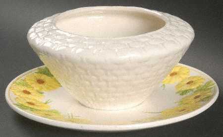 Oh Susanna Gravy Boat with Attached Underplate