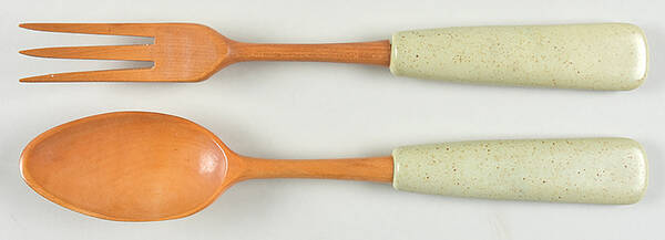 Pepper Tree 2-Piece Wood/Ceramic Salad Set