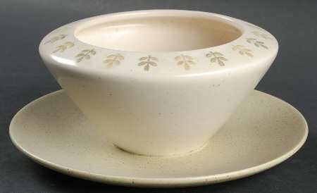 Pepper Tree Gravy Boat with Attached Underplate