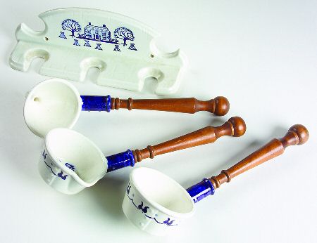 Provincial Blue Pipkin Set