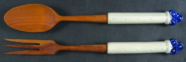 Provincial Blue 2-Piece Wood/Ceramic Salad Set