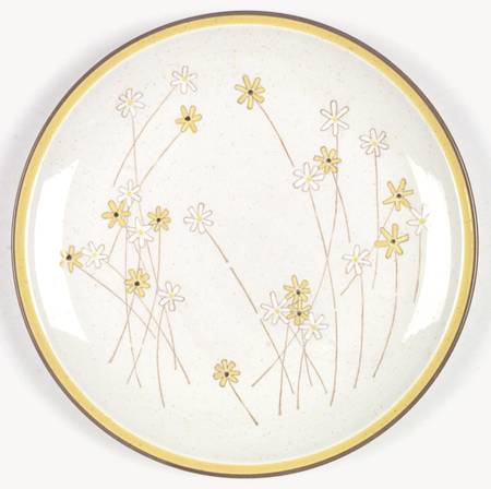 Primary Yellow Daisies by Metlox - Poppytrail - Vernon