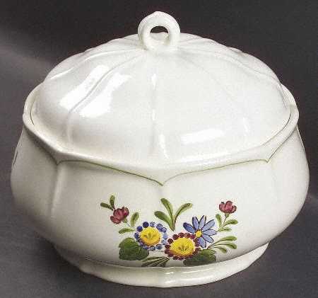 Quail Ridge Round Covered Vegetable