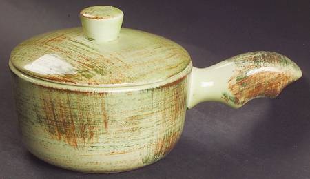 Raffia Chicken Pie Server & Lid