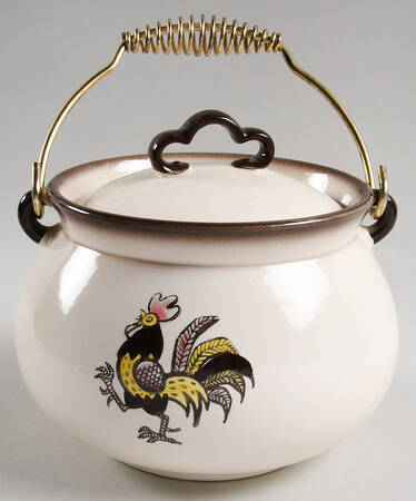 Red Rooster Kettle Casserole & Lid w/Metal Handle