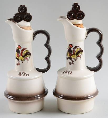 Red Rooster Vinegar and Oil Set with Stoppers