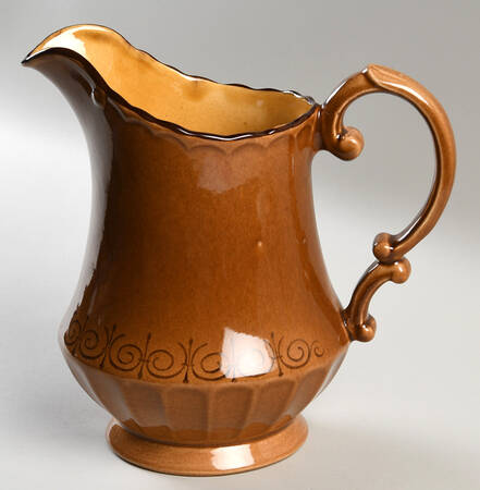 San Fernando Gold 64 Oz Pitcher