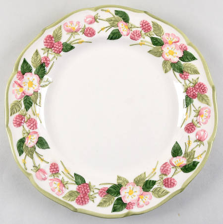 Sculptured Berry Dinner Plate