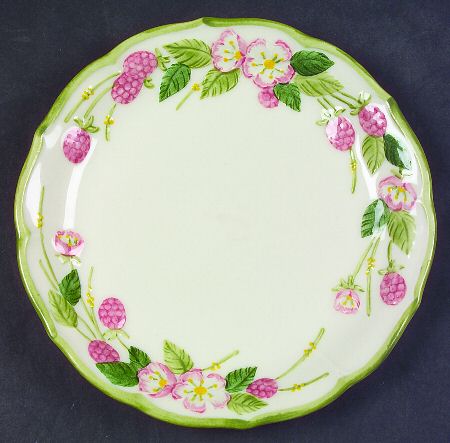 Sculptured Berry Coupe Salad Plate