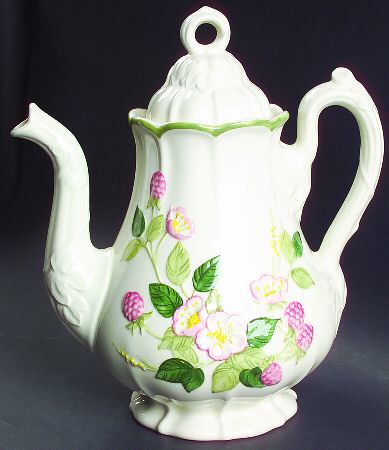 Sculptured Berry Coffee Pot & Lid