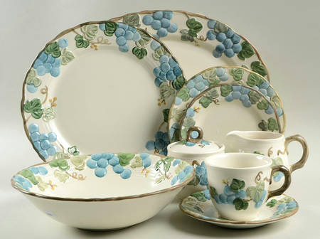 Sculptured Grape 45 Piece Starter Set