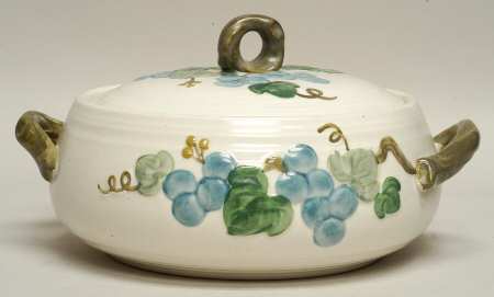 Sculptured Grape Round Covered Vegetable by Metlox - Poppytrail - Vernon