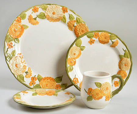 Sculptured Zinnia 4 Piece Place Setting